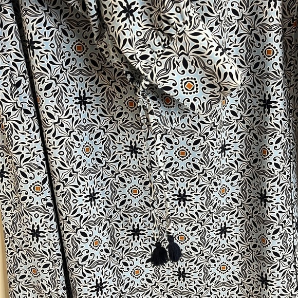 LOFT Blue and White geometric Patterned Shift Dress w/ 3/4 tassel tie sleeves - Picture 5 of 7